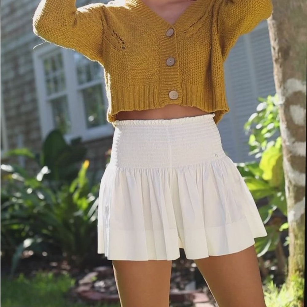 Natural Life White Daisy Skort